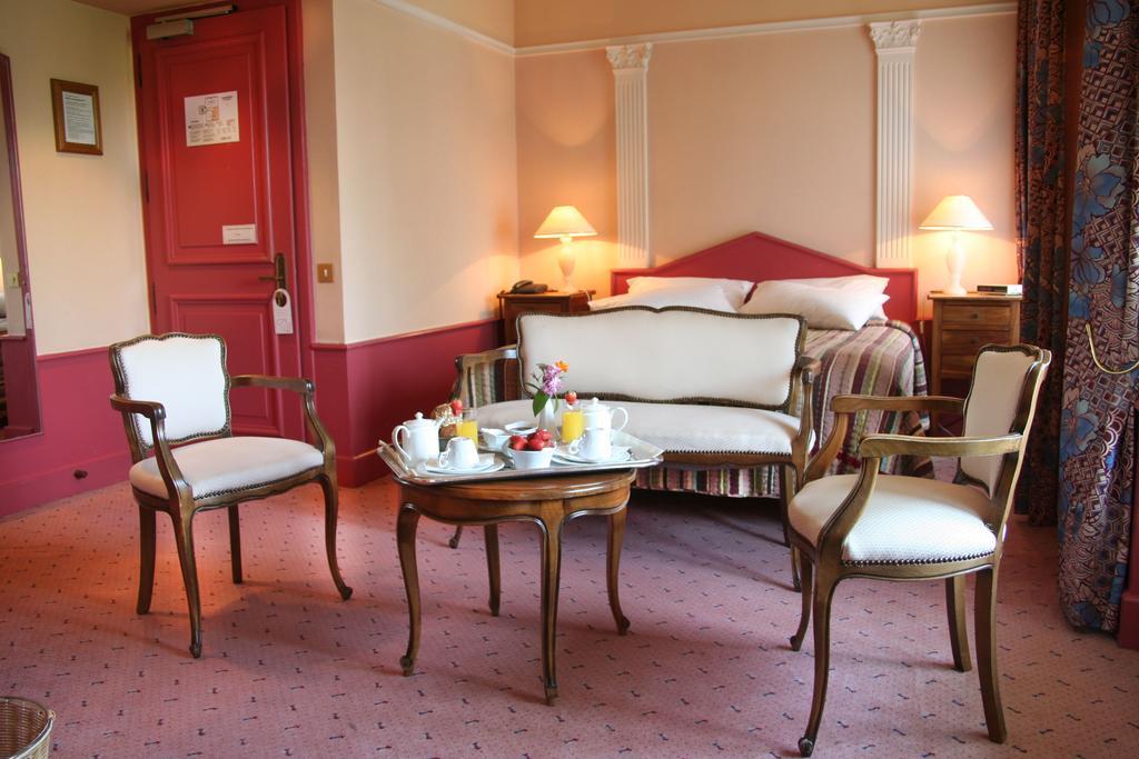 Hotel Le Cedre De Soyons Habitación foto